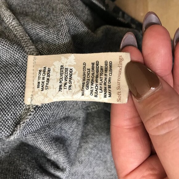 SOFT SURROUNDINGS - WOMEN'S LARGE - GRAY FULL ZIP HOODED ANIMAL PRINT JACKET - Picture 9 of 9